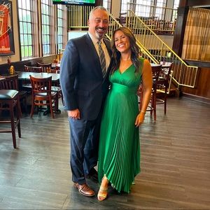 BCBG EMERALD GREEN DRESSS SIZE 6